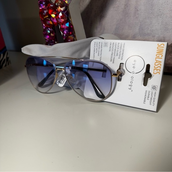 Eye-d-ology Sunglasses NWT - Picture 4 of 4